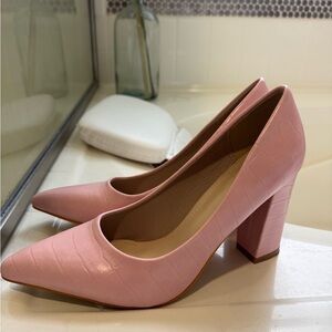 Elegant Pink Block Heel Pumps